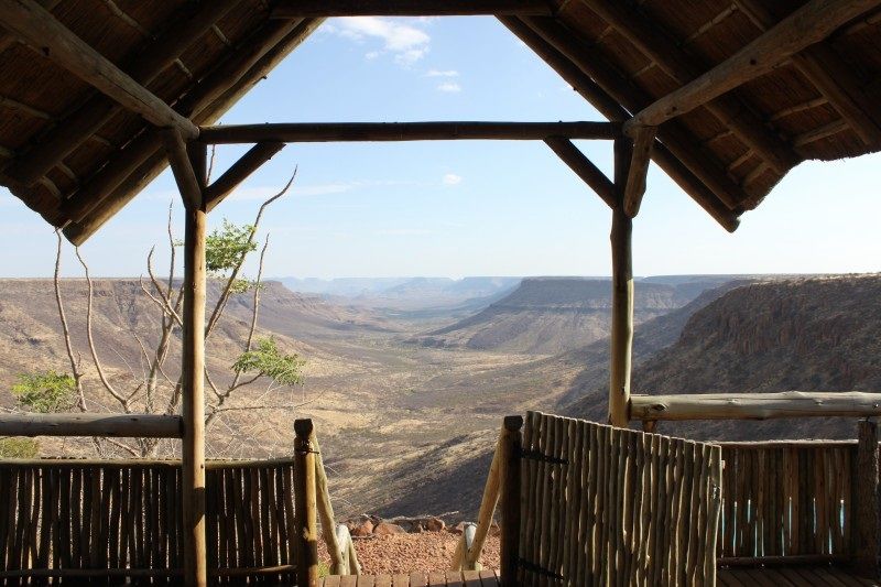 Jour 4 : ETOSHA - GROOTBERG (environ 350 km width=