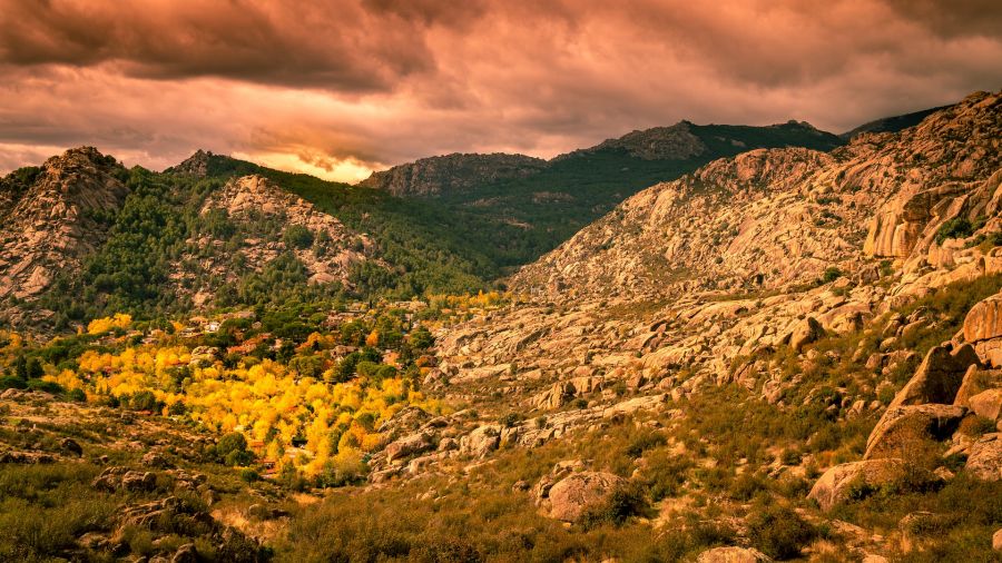 Ecotourisme en Espagne : nature, chevaux et eco-construction dans une ferme pédagogique